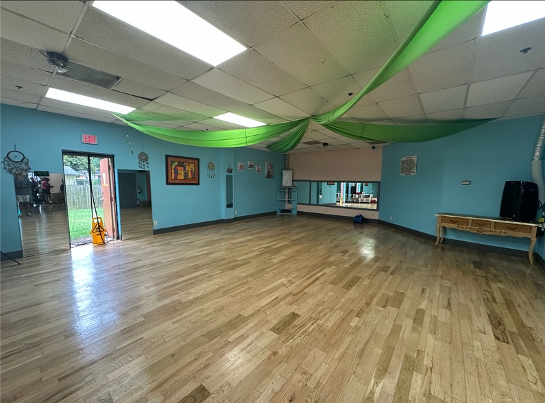 More Photos Of 5200 Jimmy Carter Blvd, Norcross Storefront For Lease