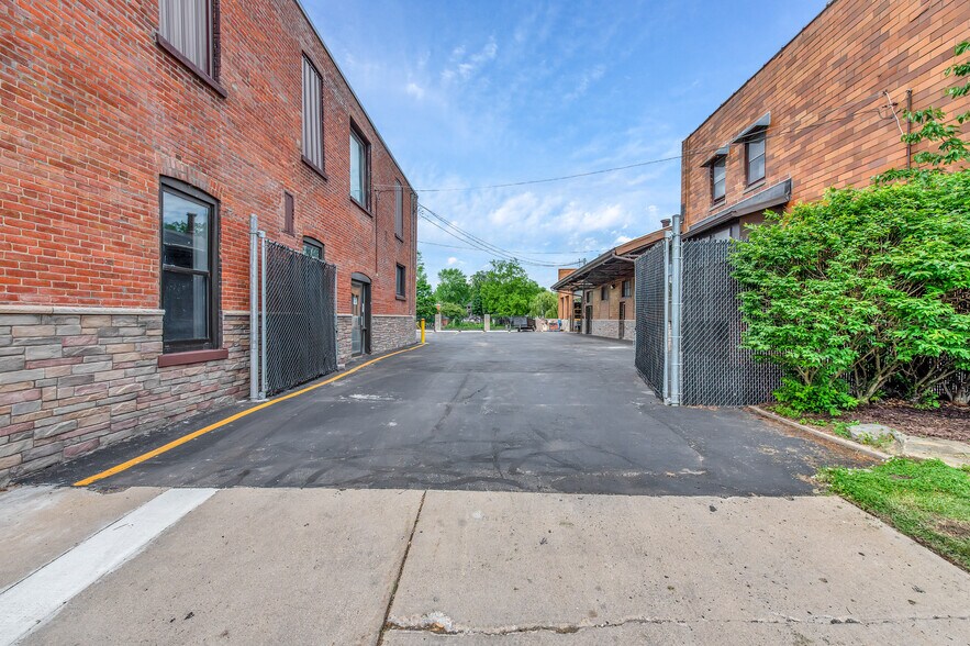 More Photos Of 425 E Front St, Monroe Manufacturing For Lease