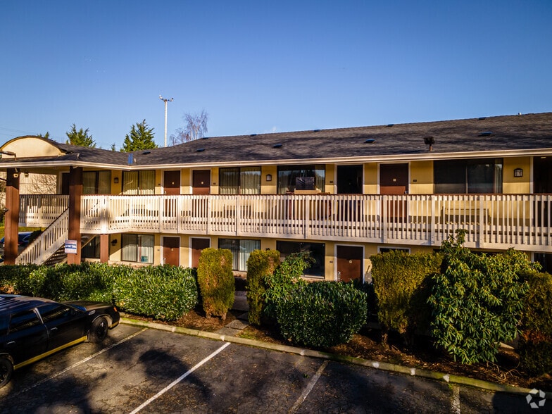 More Photos Of 13050 48th Ave S, Tukwila Hospitality For Sale