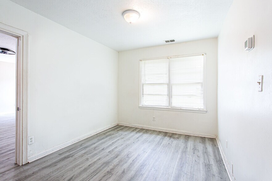 More Photos Of 2758 Five Forks Trickum Rd, Lawrenceville Office For Sale