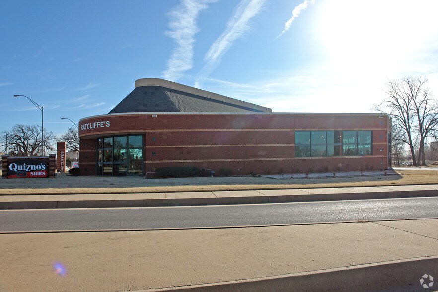 More Photos Of 400 NE 10th St, Oklahoma City Freestanding For Lease