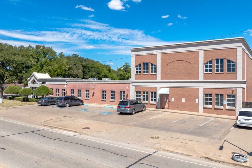 More Photos Of 1722 9th St, Wichita Falls Medical For Sale