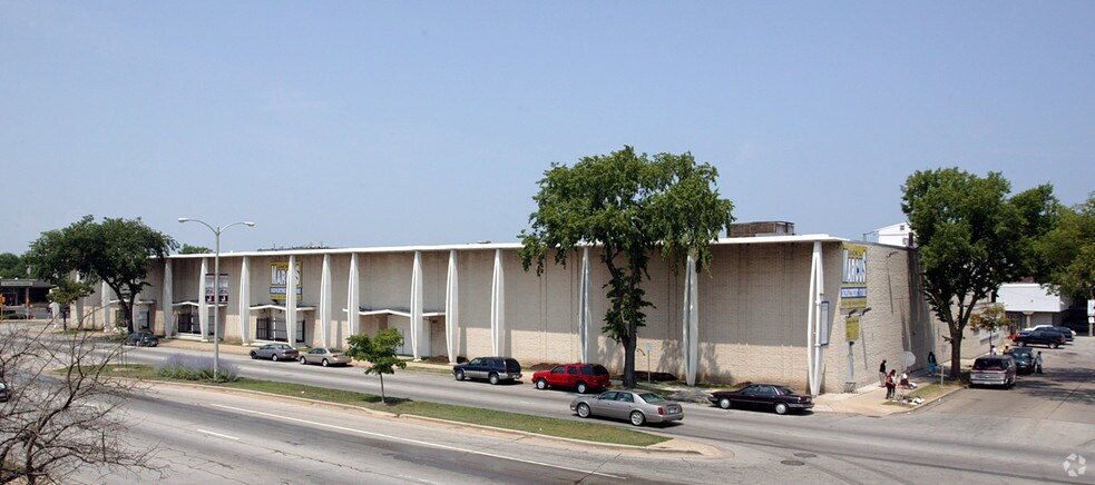 More Photos Of 5300 W Fond Du Lac Ave, Milwaukee Freestanding For Sale