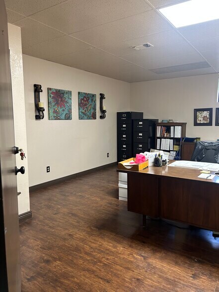 More Photos Of 308 E Louisiana Ave, Midland Light Manufacturing For Sale