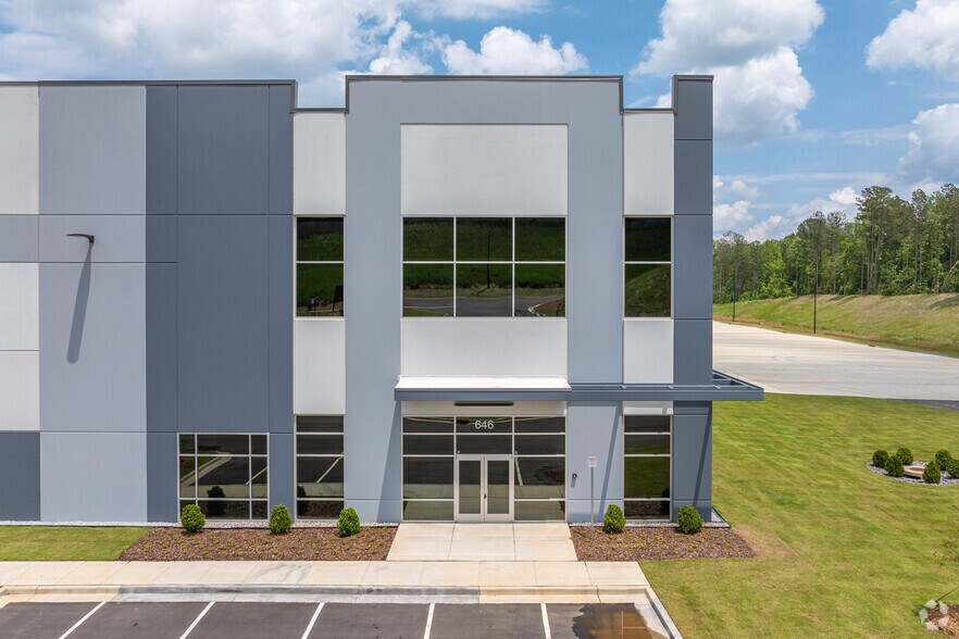 More Photos Of 350 Raco Pky, Pendergrass Unknown For Lease