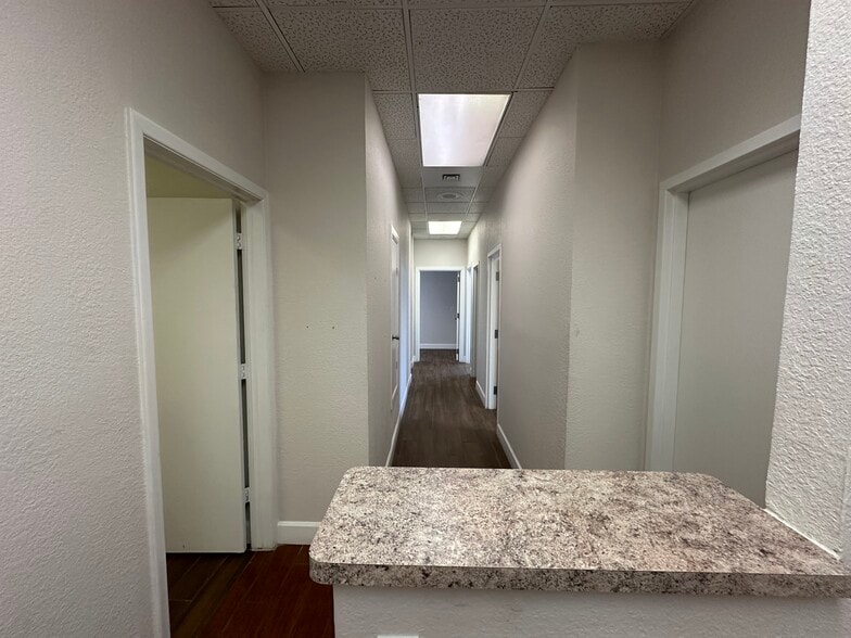 More Photos Of 1280 Hawkins Blvd, El Paso Office For Lease