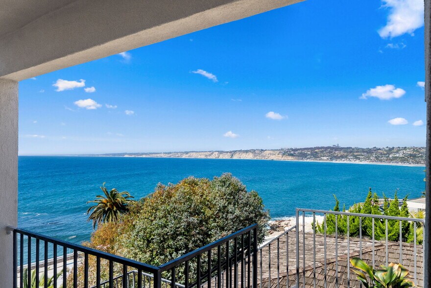 More Photos Of 1218-1224 Prospect St, La Jolla Office For Lease