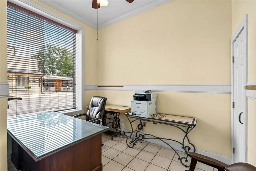 More Photos Of 313 Wolfe St, Cohutta Office For Sale