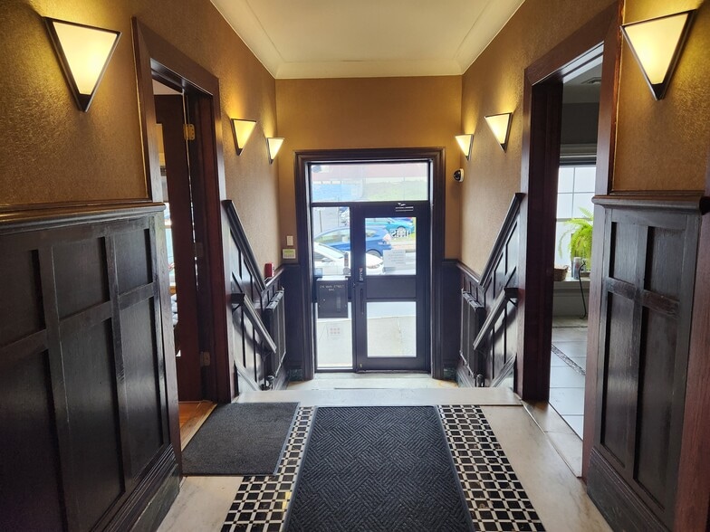 More Photos Of 214 Main St, Poughkeepsie Loft Creative Space For Sale