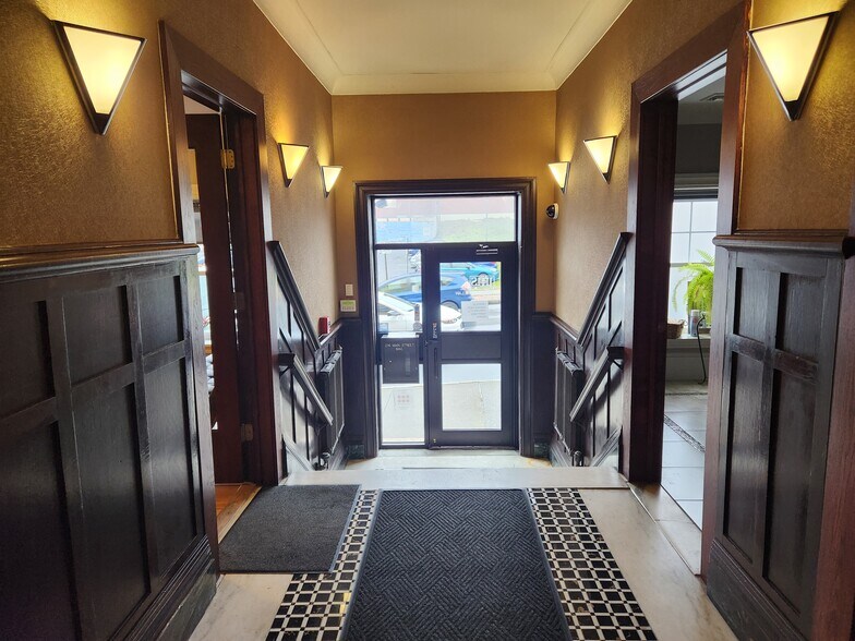 More Photos Of 214 Main St, Poughkeepsie Loft Creative Space For Sale