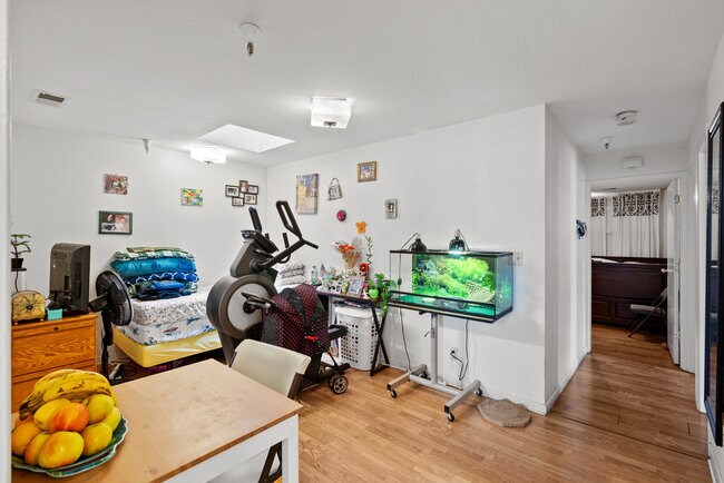 More Photos Of 241 El Camino Real, Menlo Park Storefront Retail Office For Sale