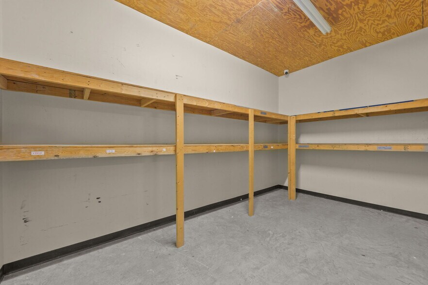 More Photos Of 1699 N Temple Ave, Starke Freestanding For Sale