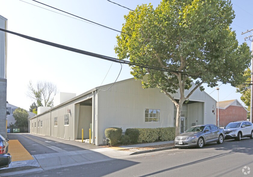 Primary Photo Of 455 Portage Ave, Palo Alto Research And Development For Lease