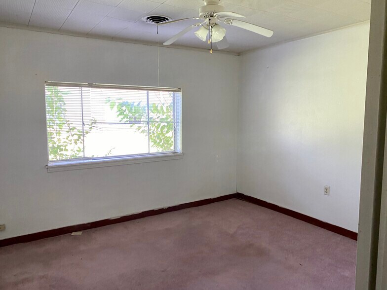 More Photos Of 5020 Sayle St, Greenville Assisted Living For Sale