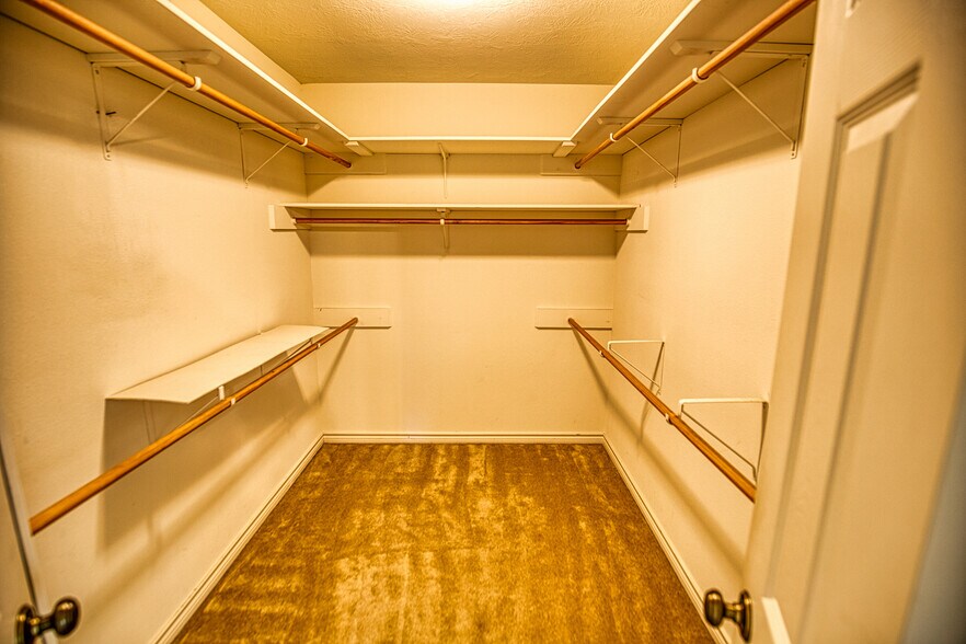 More Photos Of 655 Farmers Rd, Brenham Loft Creative Space For Sale