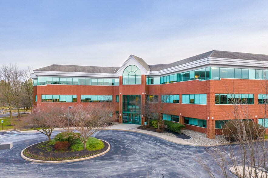 More Photos Of 11 Campus Blvd, Newtown Square Unknown For Lease