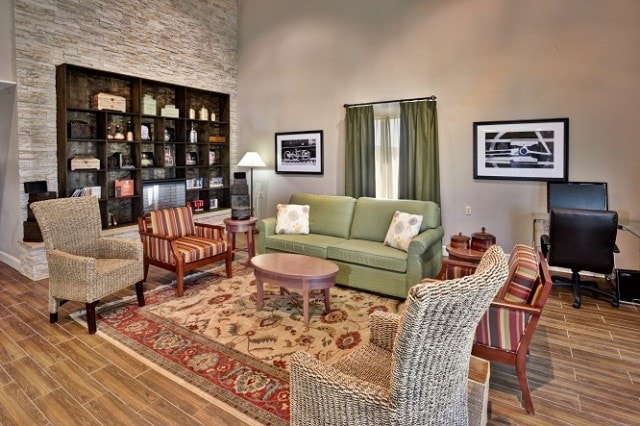 More Photos Of 120 Highway 21 S, Monroeville Hotel For Sale