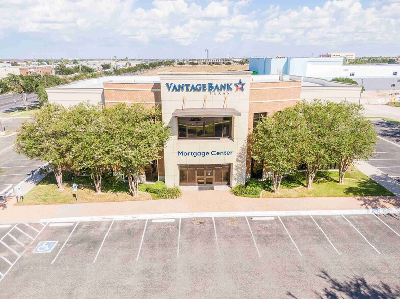 Primary Photo Of 1524 N Mccoll St, McAllen Medical For Lease