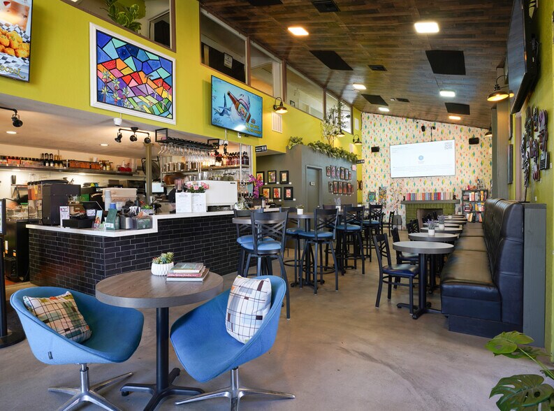 More Photos Of 2825 E Tahquitz Canyon Way, Palm Springs Medical For Sale