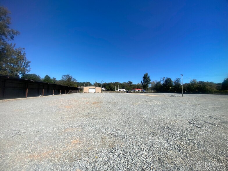 More Photos Of 1853 Jeffersonville Rd Rd, Macon-Bibb Warehouse For Sale