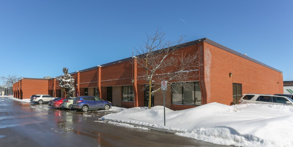 More Photos Of 27 W Beaver Creek Rd, Richmond Hill Light Distribution For Lease