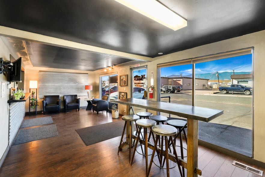More Photos Of 3001 E Platte Ave, Colorado Springs Service For Sale