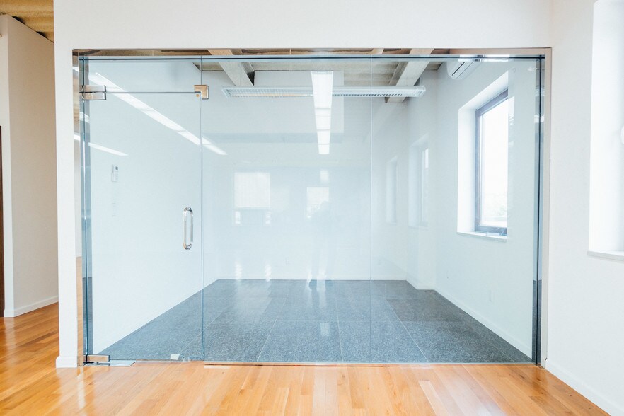 More Photos Of 384 Troutman St, Brooklyn Loft Creative Space For Lease