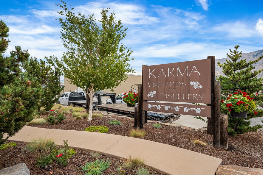 More Photos Of 250 Karma Kanyon Dr, Chelan Winery Vineyard For Sale