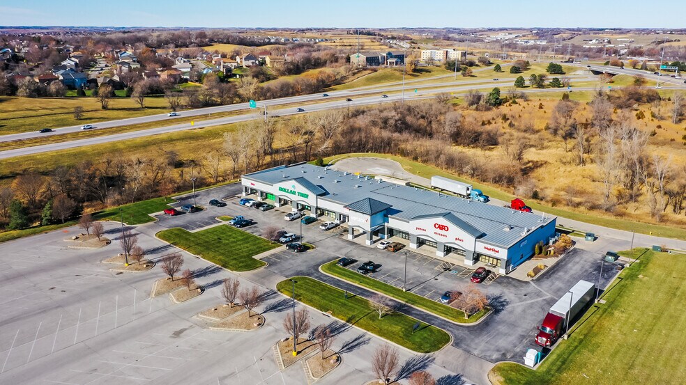 More Photos Of 9939-9961 Redick Cir, Omaha Unknown For Lease