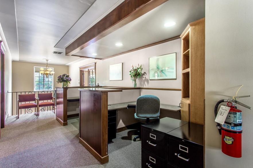 More Photos Of 592 N Euclid, Upland Office For Sale