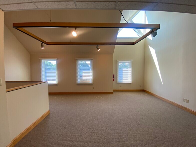 More Photos Of 882 S Matlack St, West Chester Office For Lease