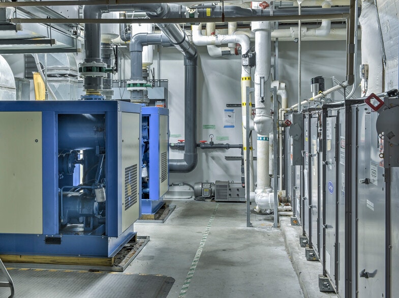 More Photos Of 10 Bowman Dr, Keene Warehouse For Sale