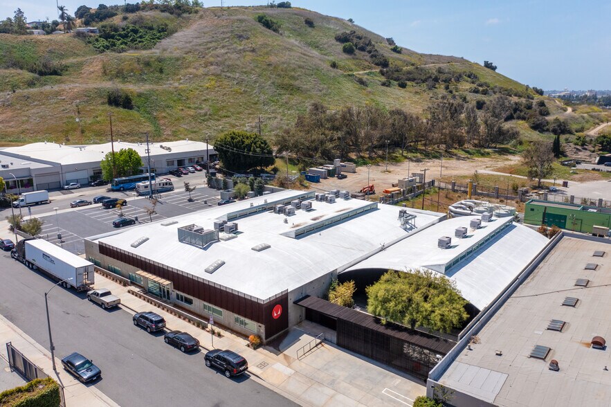 More Photos Of 3641 S Holdrege Ave, Los Angeles Loft Creative Space For Lease