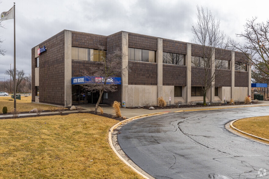 Primary Photo Of 1400 Torrence Ave, Calumet City Bank For Lease