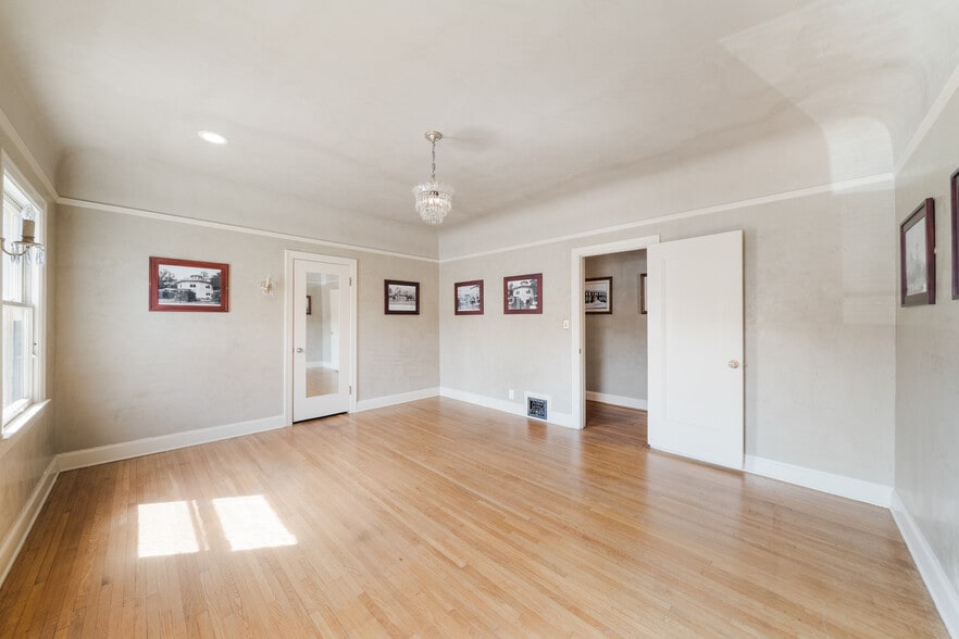 More Photos Of 702-704 E Chapman Ave, Orange Office For Lease