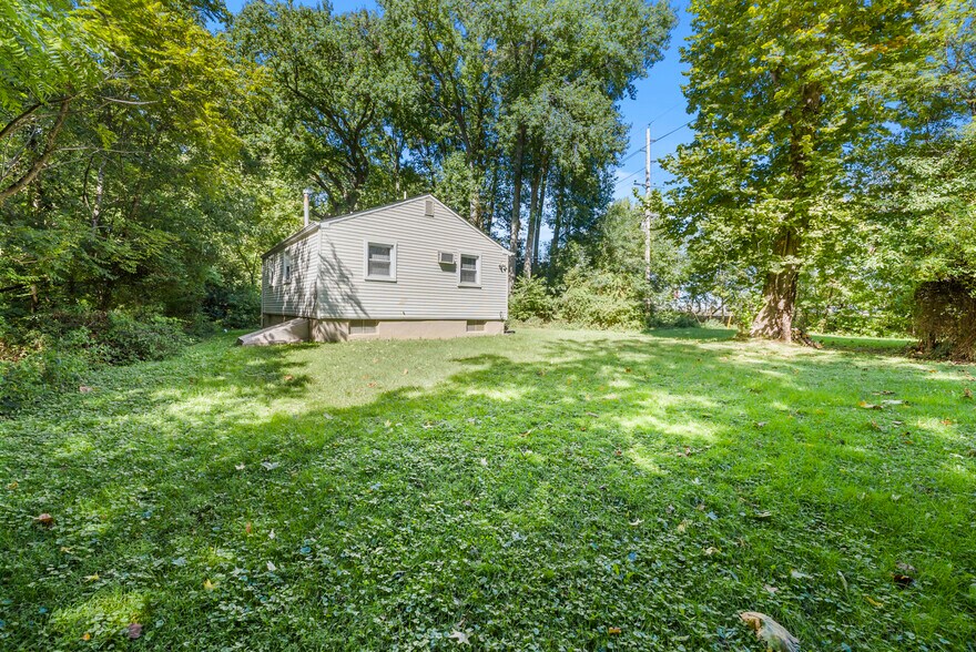 More Photos Of 2608 Mount Holly Rd, Burlington Land For Lease