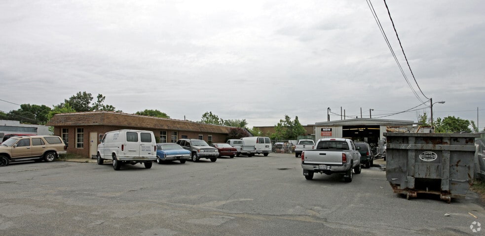 Primary Photo Of 1702 Southern Blvd, Virginia Beach Manufacturing For Sale