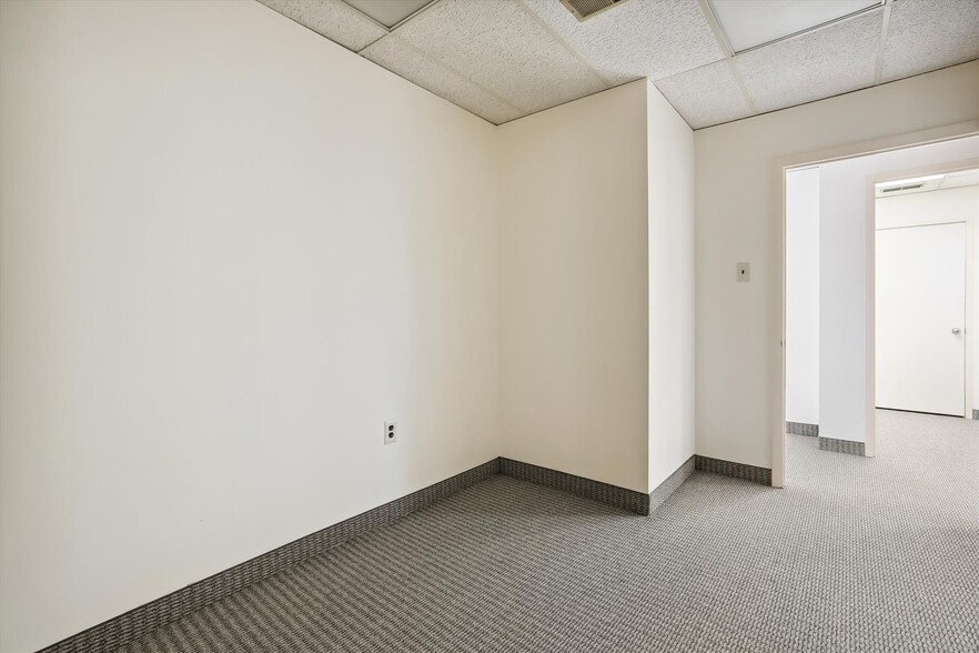 More Photos Of 9522 State Route 29, Fairfax Loft Creative Space For Sale