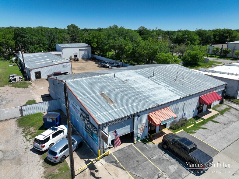 More Photos Of 4309 Broadway Ave, Haltom City Industrial For Sale
