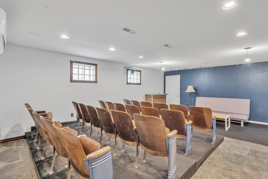 More Photos Of 1703 A Jo Johnston Ave, Nashville Religious Facility For Sale