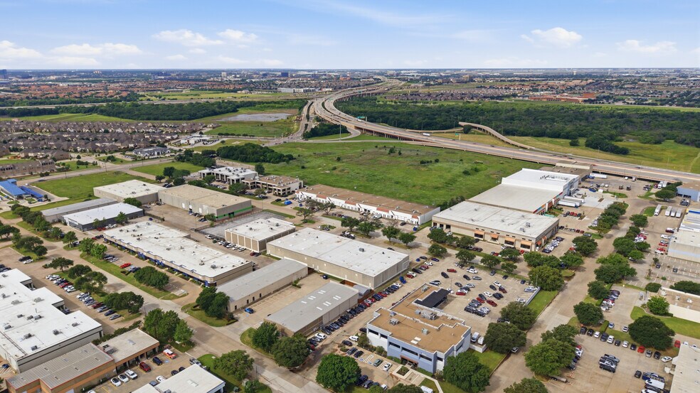 More Photos Of 2425 McIver Ln, Carrollton Warehouse For Lease