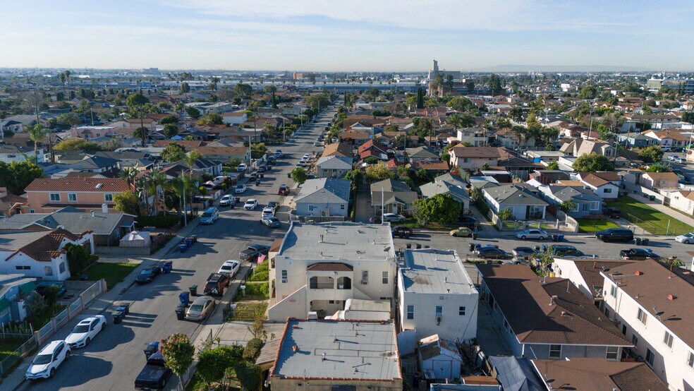 More Photos Of 545 Eastmont Ave, East Los Angeles Apartments For Sale