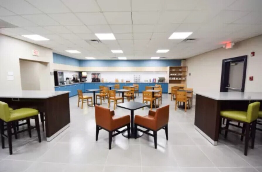 More Photos Of 120 W Pershing Blvd, North Little Rock Hotel For Sale