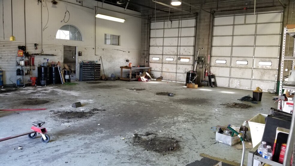 More Photos Of 12541 Minuteman Dr, Draper Auto Repair For Sale