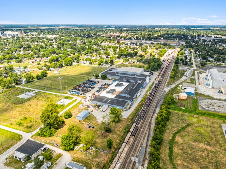 More Photos Of 1150 State St, Fostoria Warehouse For Sale