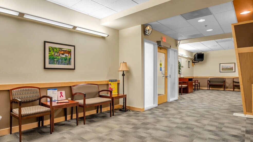 More Photos Of 693 Ray J. Glatt Cir, Woodburn Medical For Sale