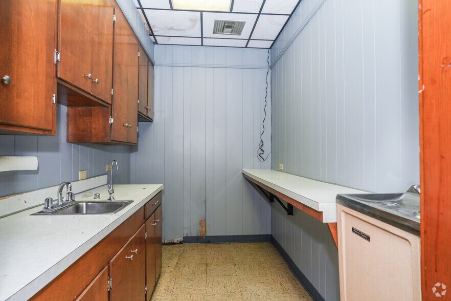 More Photos Of 2830 Breard St, Monroe Office For Sale
