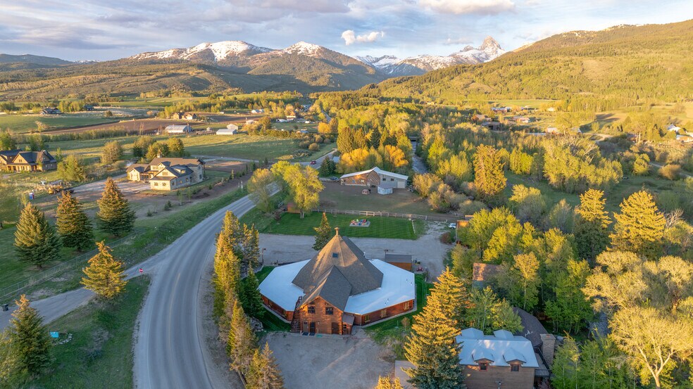More Photos Of 440 W Alta Ski Hill Rd, Alta Hotel For Sale