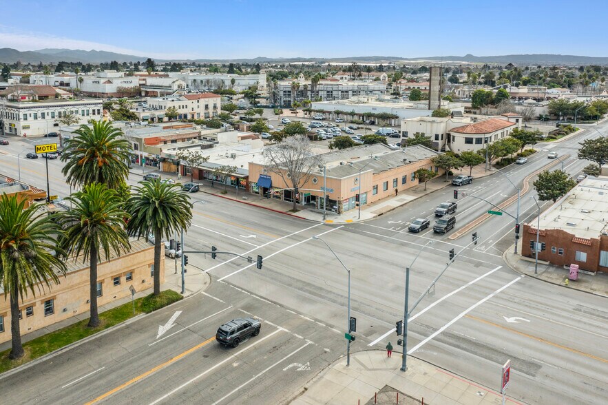 More Photos Of 222-226 W Main St, Santa Maria Storefront For Sale