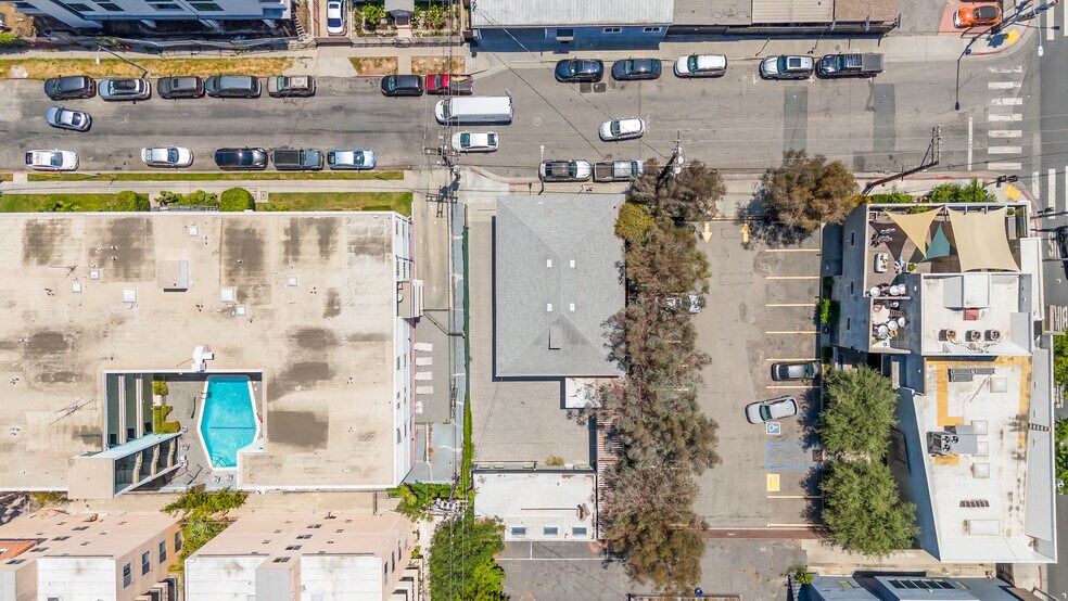 More Photos Of 7065 Lexington Ave, West Hollywood Loft Creative Space For Sale